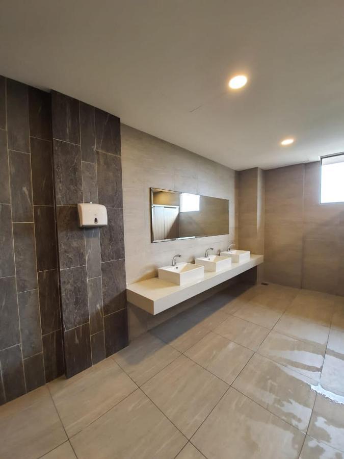 The Clio 2 Residences, Beside Conezion, Beside Ioi City Mall, Opposite Serdang Hospital, Beside Uniteen And Upm, Putrajaya Ngoại thất bức ảnh