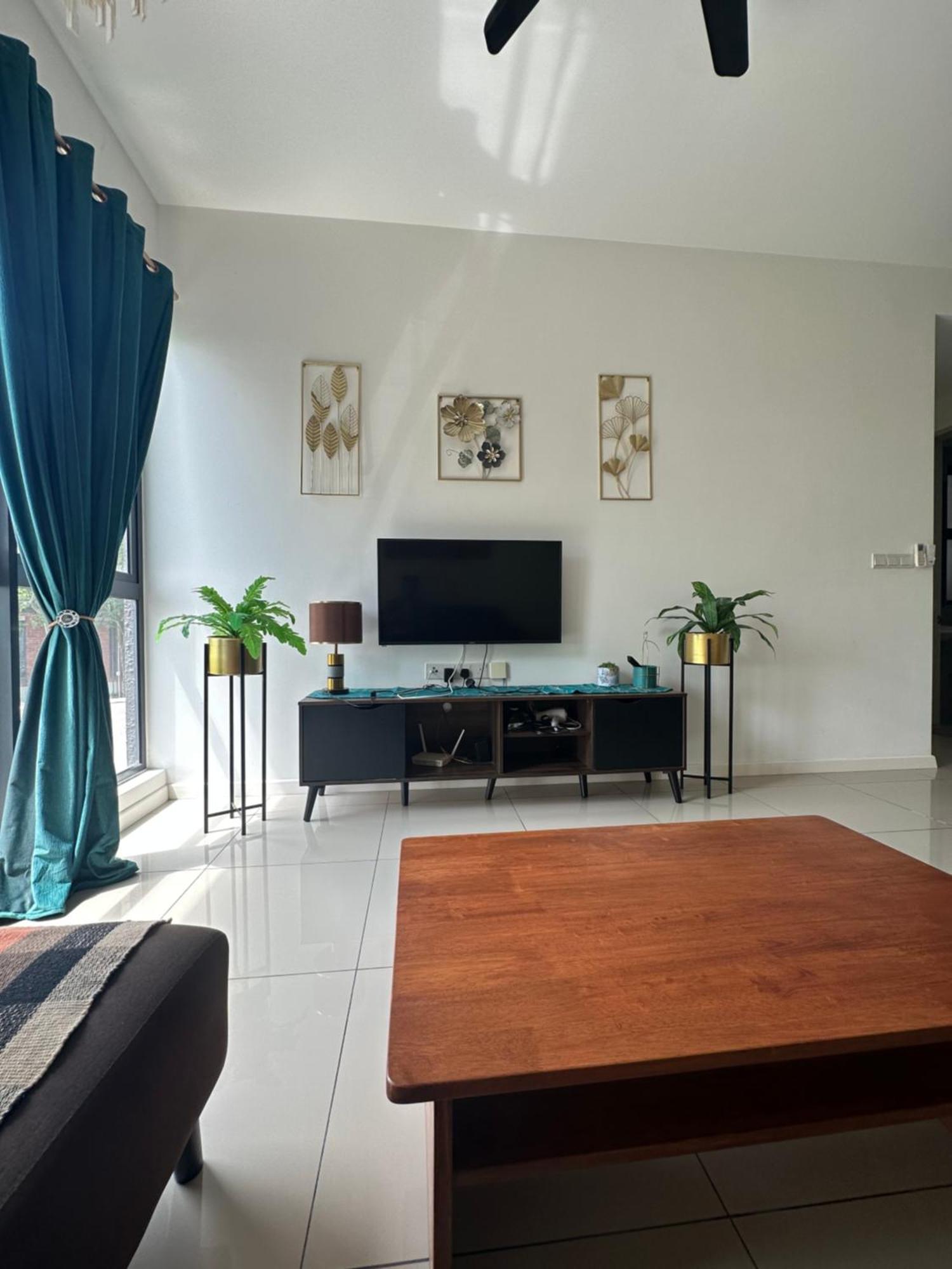 The Clio 2 Residences, Beside Conezion, Beside Ioi City Mall, Opposite Serdang Hospital, Beside Uniteen And Upm, Putrajaya Ngoại thất bức ảnh